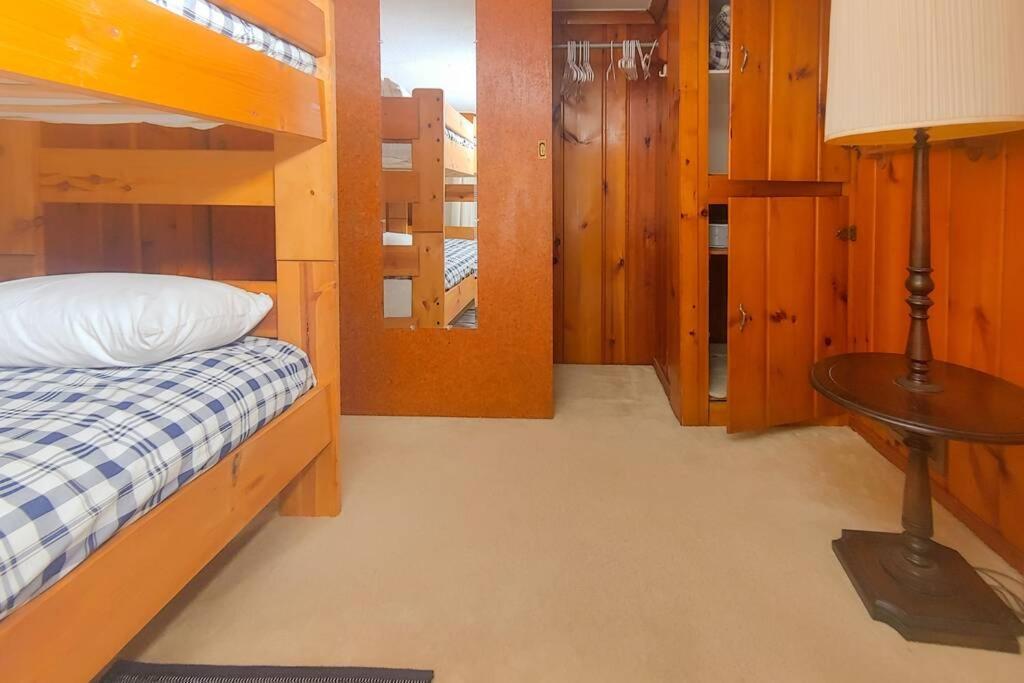 Huge Historic, W/Large Yard & Close To Beach Manistee Zewnętrze zdjęcie